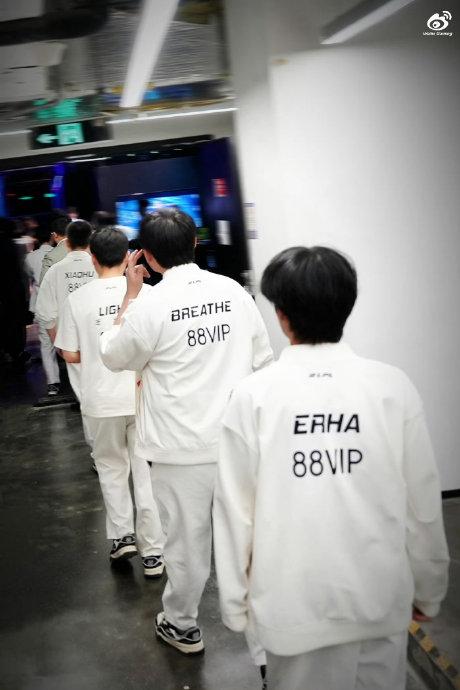 EWC公布中国战队参赛阵容AGAL晋级8项正赛，WBG晋级7项正赛
