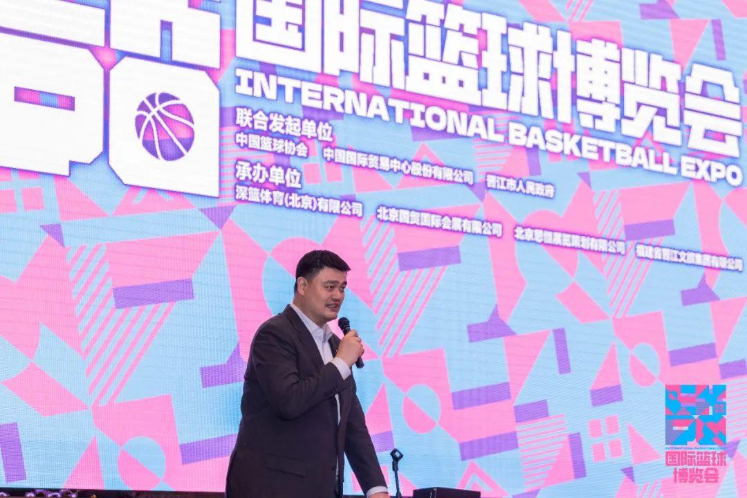 上海男篮啦啦队分享日常：赛场上熟悉的味道