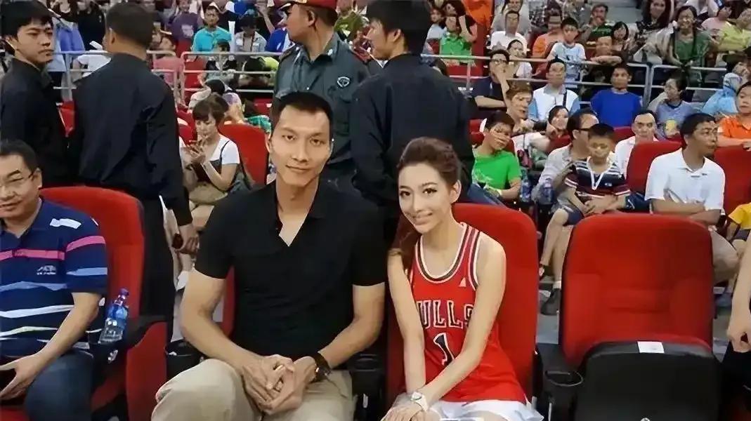 央视取消易建联专访播放，名嘴杨毅点评！谁给定性有罪？别想太多的简单介绍