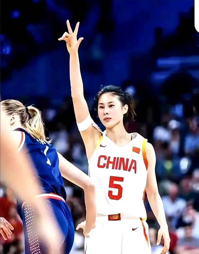 亚洲杯-中国女篮34分狂胜新西兰小组头名晋级4强(奥预赛中国女篮vs新西兰)